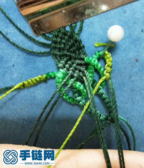 一個比較隨性的南紅花花手鏈