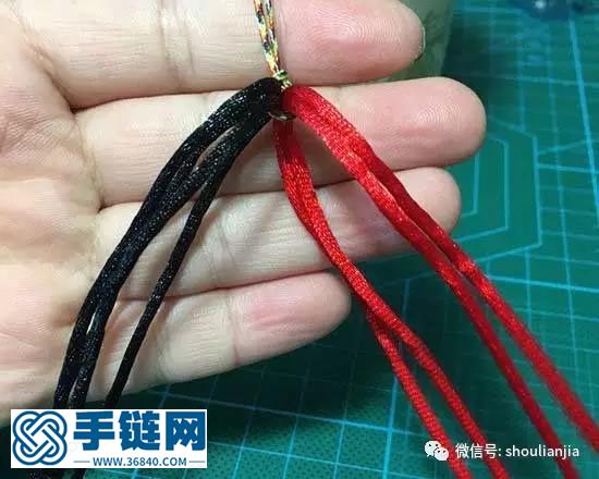 八股辮彩虹手鏈