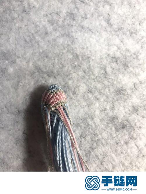 中國結玉線辟邪小鞋子項鏈掛墜的詳細編制方法