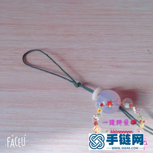 線頭和珠子制作可愛小人掛件的編制教程