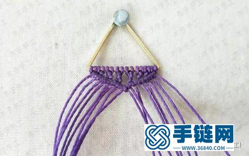 中國結三角形配飾耳墜的制作步驟