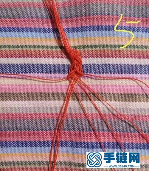 紅繩七葉銀珠手繩的制作圖解