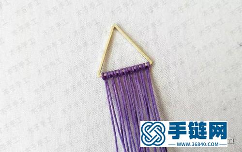 中國結三角形配飾耳墜的制作步驟