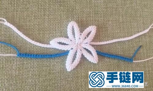 中國結飾品生如夏花胸針的編制教程