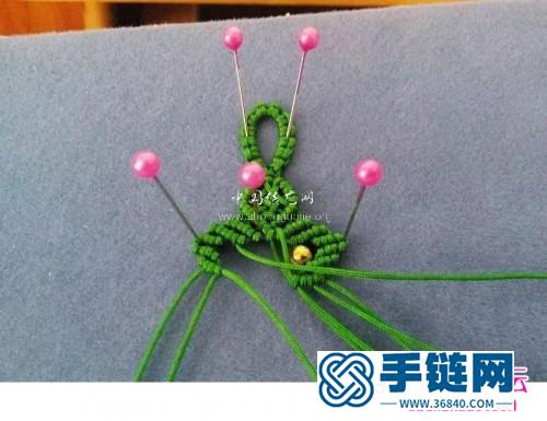 繩編玉線串珠清新花瓣形手鏈的詳細編制圖解
