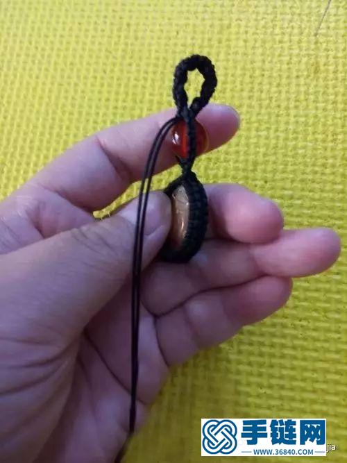 蜘蛛硬幣鑰匙扣的詳細編制教程