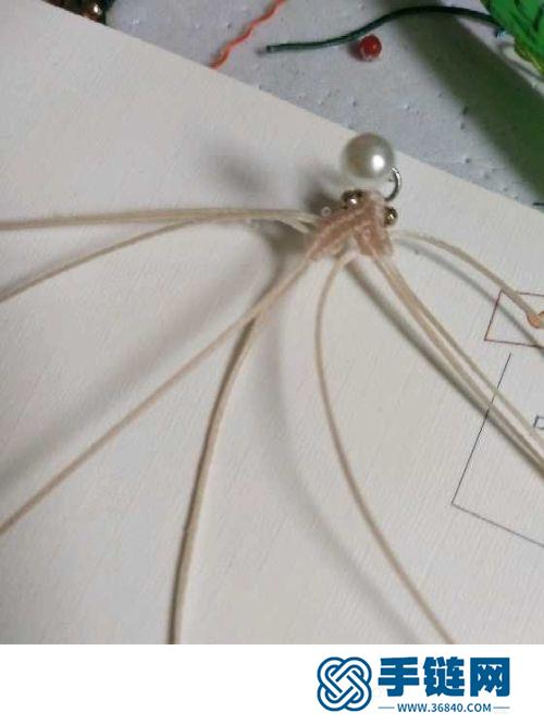 中國結蠟線孔雀石南紅珠耳環的詳細編制方法