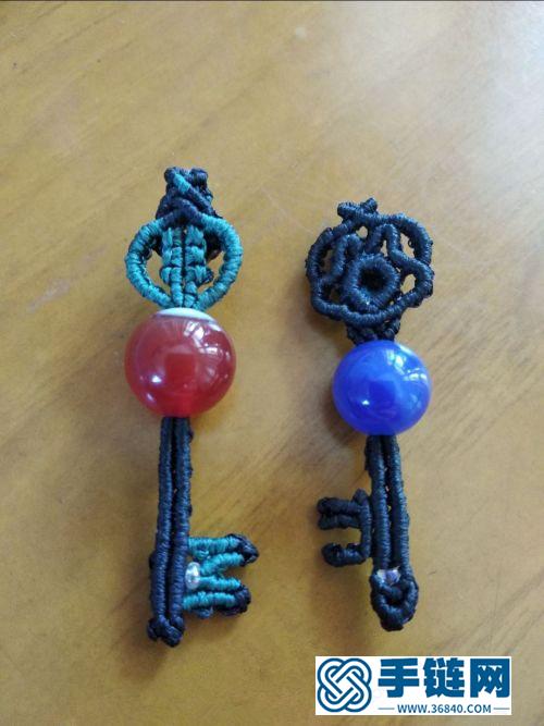 扁蠟單珠復古鑰匙小掛飾的制作方法