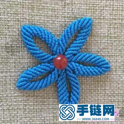 中國結飾品生如夏花胸針的編制教程
