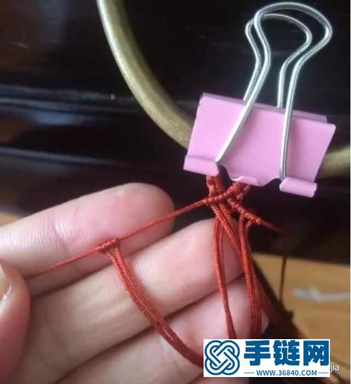 中國結花瓣串珠手鏈的詳細編制方法