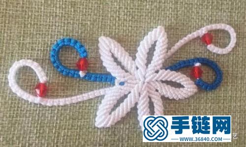 中國結飾品生如夏花胸針的編制教程