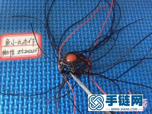 圓蠟線+南紅圓珠繩編戒指的詳細編制圖解