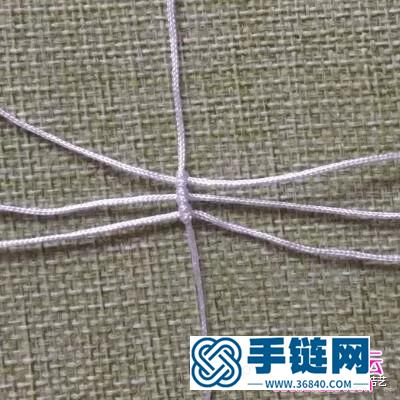 中國結飾品生如夏花胸針的編制教程