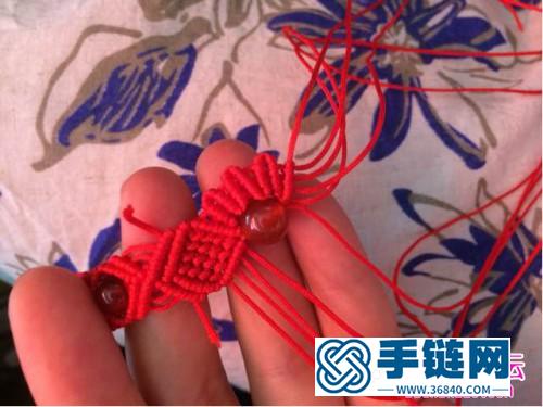 玉線繩編紅瑪瑙珠子斜卷結(jié)手繩的詳細(xì)編制教程