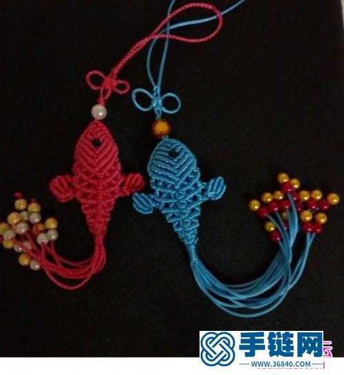 繩編小魚包掛的方法