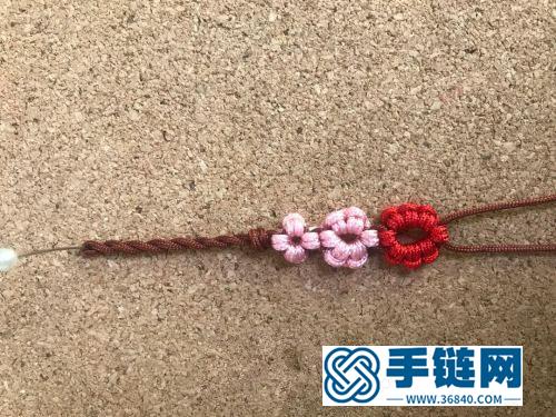 玉線桃花手鏈的詳細編制方法