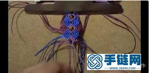 三色簡約蠟線手繩的詳細制作步驟圖