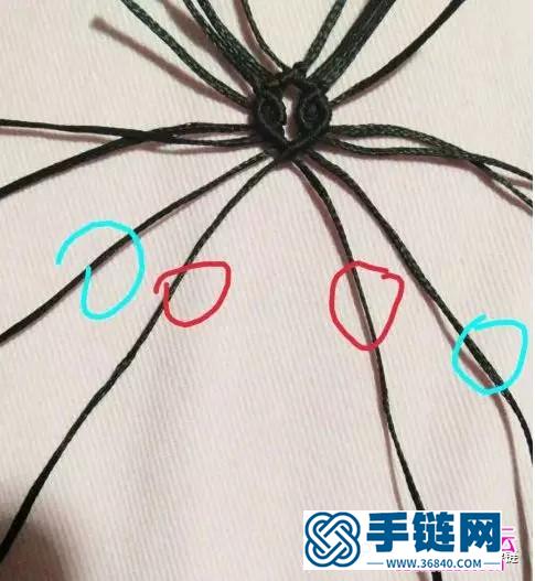 扁蠟鏤空盤花手鏈的詳細編制教程