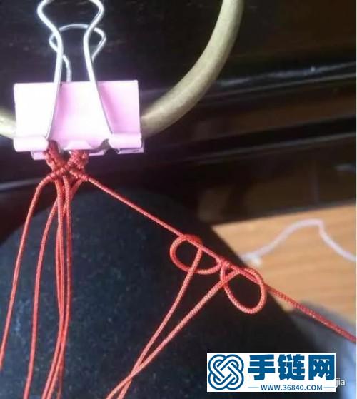 中國結花瓣串珠手鏈的詳細編制方法