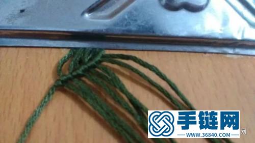 繩編鑲珠斜卷結手鏈的詳細制作步驟圖