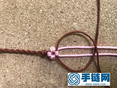 玉線桃花手鏈的詳細編制方法