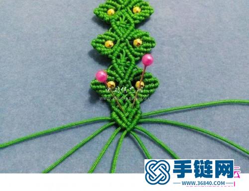 繩編玉線串珠清新花瓣形手鏈的詳細編制圖解