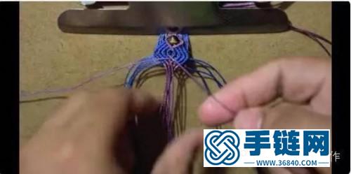 三色簡約蠟線手繩的詳細制作步驟圖