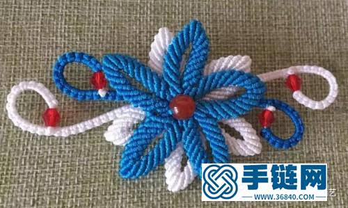 中國結飾品生如夏花胸針的編制教程