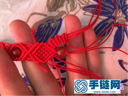 玉線繩編紅瑪瑙珠子斜卷結(jié)手繩的詳細(xì)編制教程