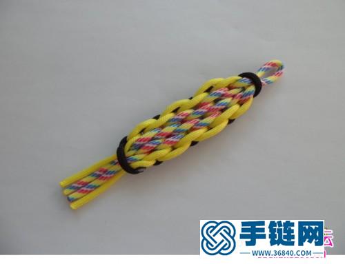 一款漂亮的傘繩掛件的編制教程