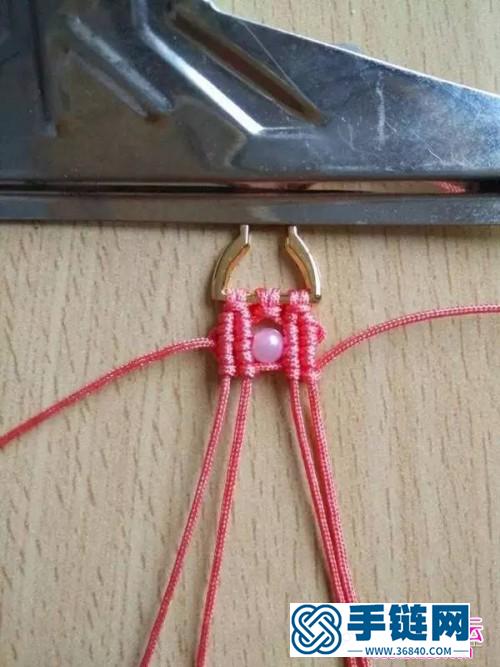斜卷結串珠手鏈的制作方法