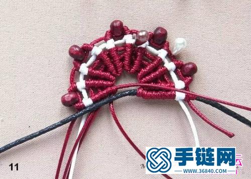 蠟繩、木珠編織制作的扇形掛飾