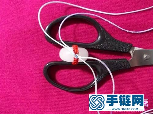 中國結編織紅繩白玉扣項鏈教程