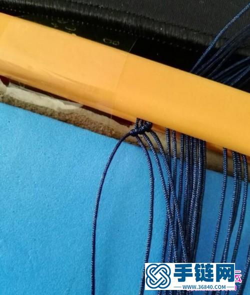 彩色米珠手繩教程制作步驟圖