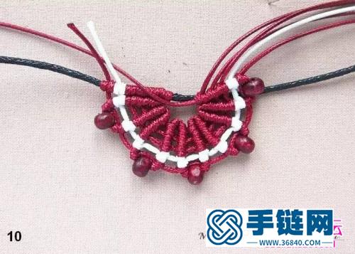 蠟繩、木珠編織制作的扇形掛飾
