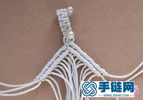 中國結編織鏤空蕾絲鉆石菱形掛件圖解