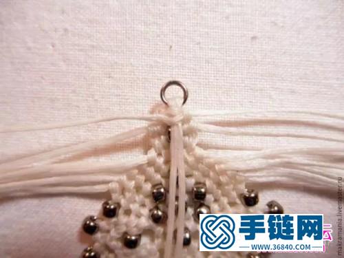 中國結編織純白串珠耳墜教程