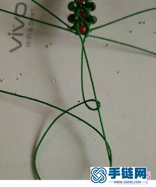 中國結編織制作的綠意串珠手鏈圖解