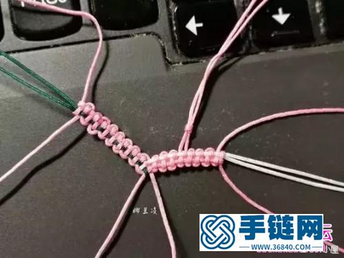 用繩編櫻花書簽的方法