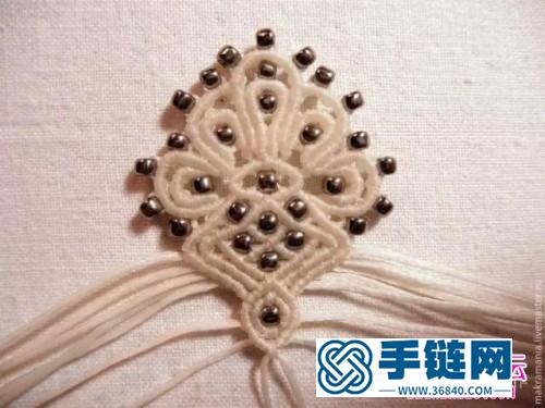 中國結編織純白串珠耳墜教程