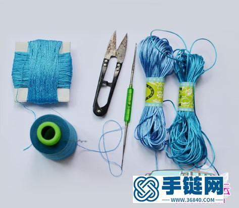 中國結紐扣結變身花苞手鏈的詳細制作教程