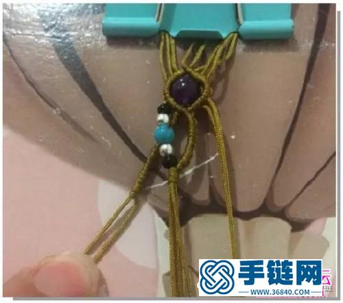 繩編鏤空串珠手鏈的編制教程