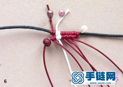 蠟繩、木珠編織制作的扇形掛飾