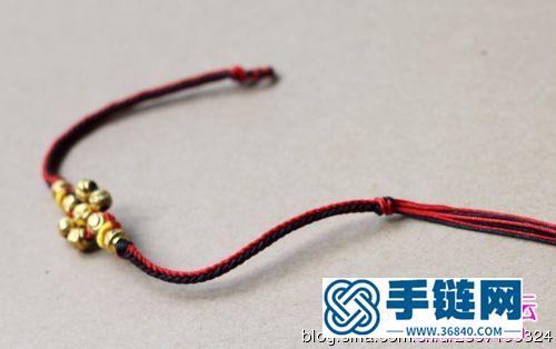 七星陣轉(zhuǎn)運(yùn)珠紅黑繩手鏈的編制方法