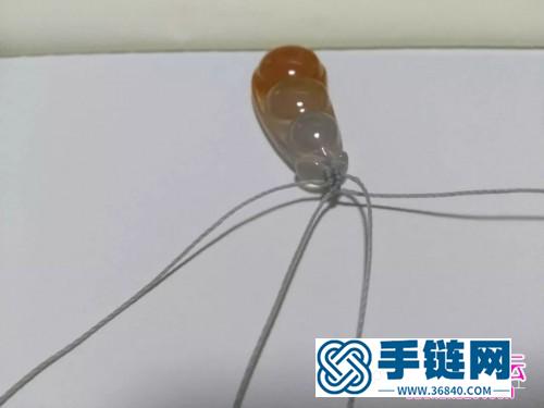 編繩銀翼清風(fēng)瑪瑙豆子吊墜的詳細(xì)編制圖解