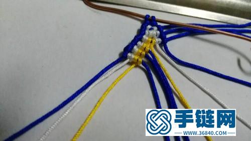 中國結(jié)編織的蝴蝶胸針圖片，有編法教程