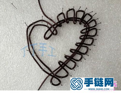 中國(guó)結(jié)編織的愛(ài)心掛飾教程