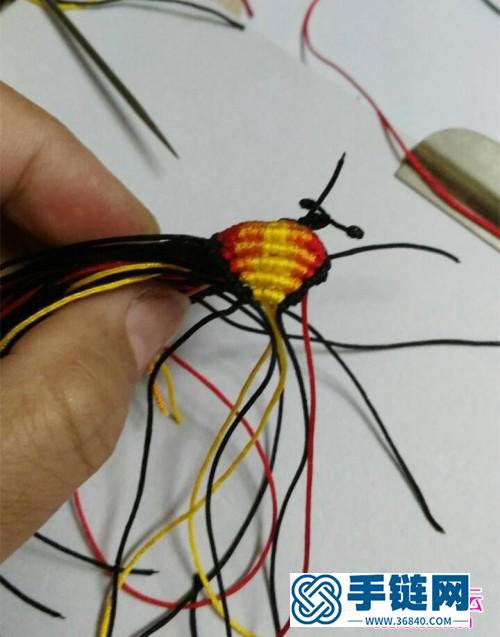 中國結編織制作的赤橙黃雙翅蝴蝶圖解