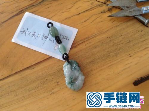 中國結編織玉石掛件的方法