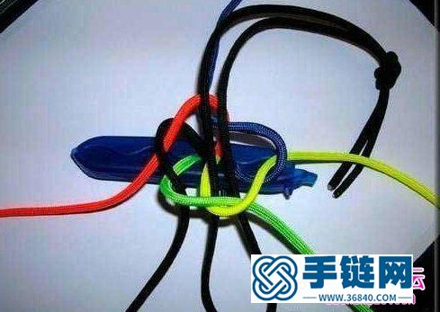 彩繩鑰匙扣的編法教程
